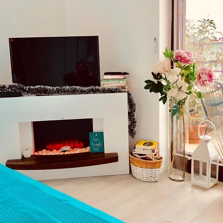 דירה Sunny Deluxe Apt. & Terrace *