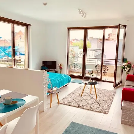 Sunny Deluxe Apt. & Terrace * Budapest
