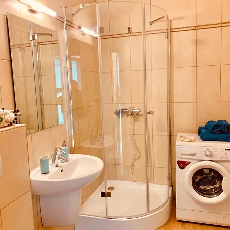 Sunny Deluxe Apt. & Terrace 부다페스트