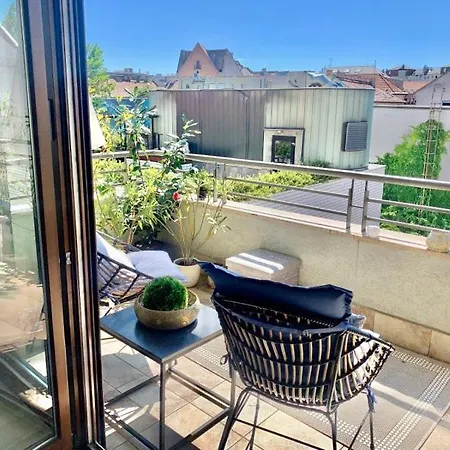 아파트 Sunny Deluxe Apt. & Terrace *