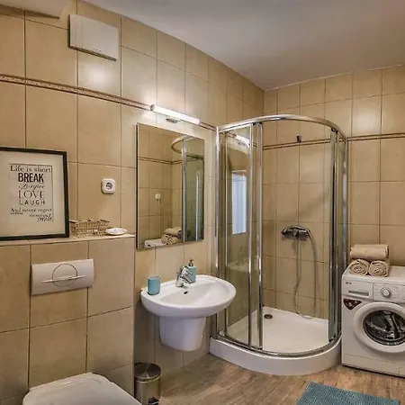 Sunny Deluxe Apt. & Terrace *