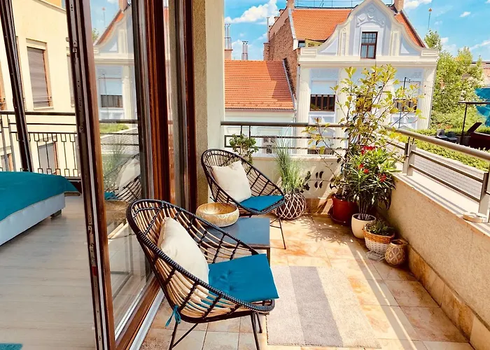 Sunny Deluxe Apt. & Terrace *