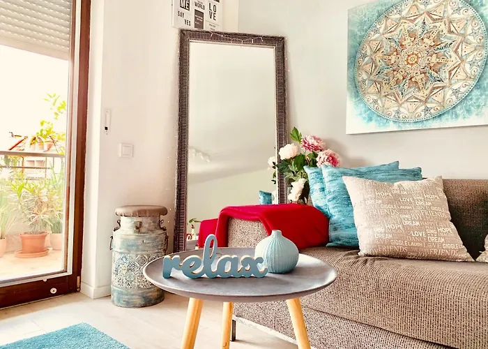 Sunny Deluxe Apt. & Terrace شقة بودابست