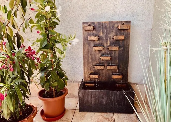 Sunny Deluxe Apt. & Terrace شقة *