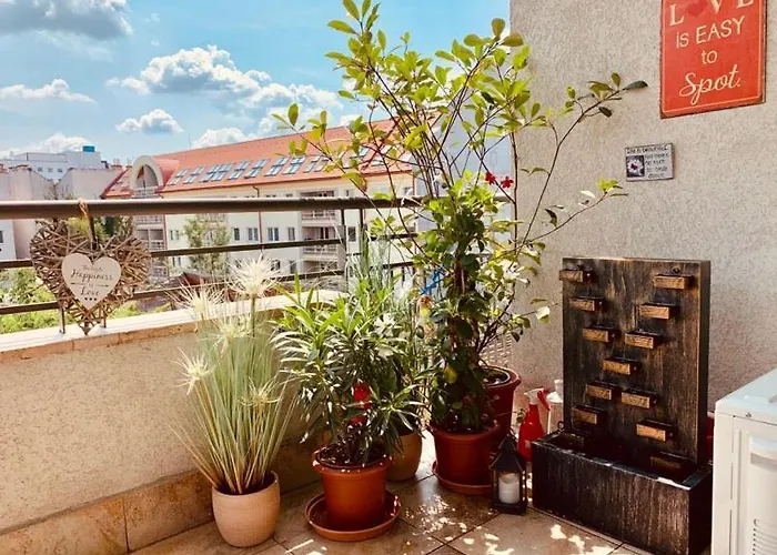 Sunny Deluxe Apt. & Terrace شقة