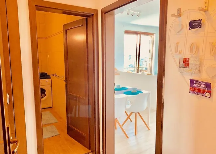 Sunny Deluxe Apt. & Terrace