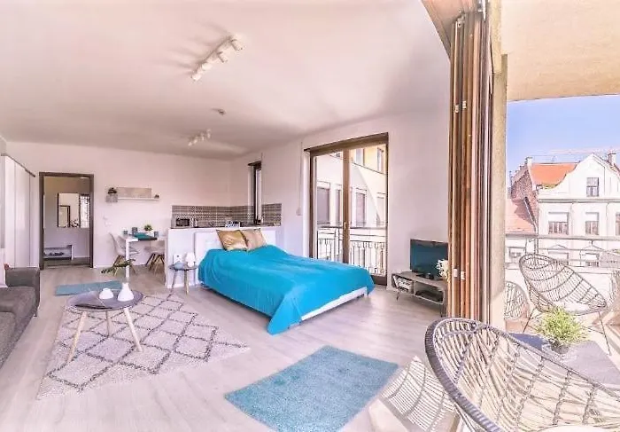 شقة Sunny Deluxe Apt. & Terrace بودابست