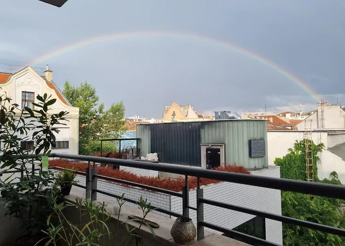 شقة Sunny Deluxe Apt. & Terrace بودابست