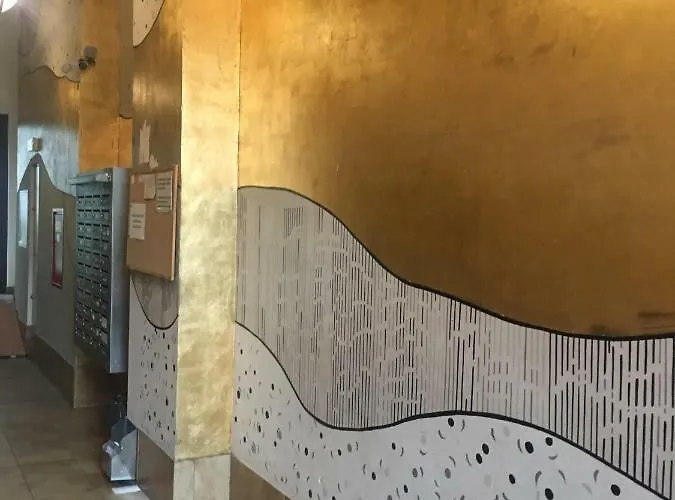 Sunny Deluxe Apt. & Terrace * بودابست