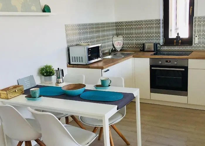 شقة Sunny Deluxe Apt. & Terrace بودابست