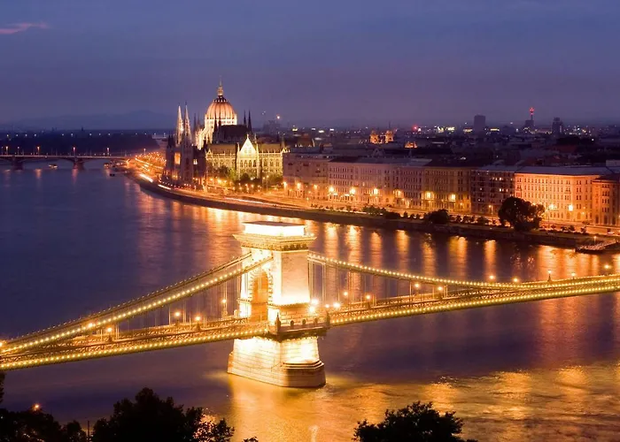 Sunny Deluxe Apt. & Terrace شقة بودابست