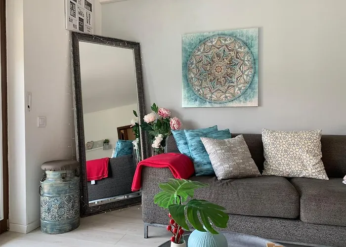 Sunny Deluxe Apt. & Terrace شقة *