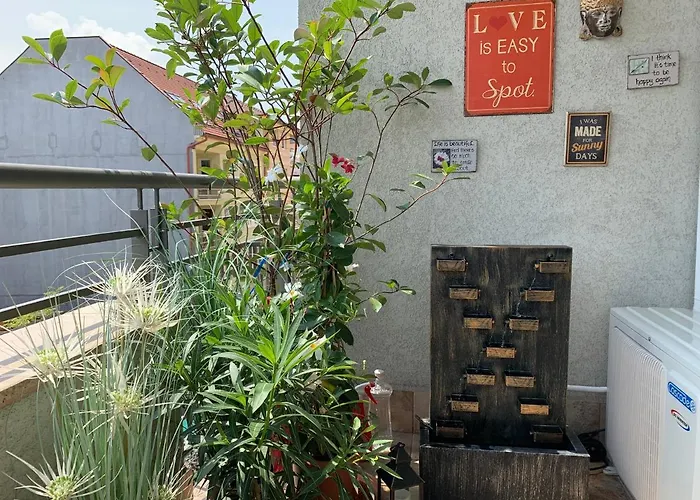 Sunny Deluxe Apt. & Terrace شقة *