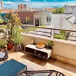 Sunny Deluxe Apt. & Terrace Appartement *
