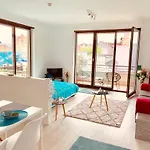 Sunny Deluxe Apt. & Terrace * Budapest