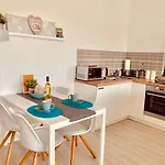 Sunny Deluxe Apt. & Terrace Budapest