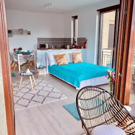 Lägenhet Sunny Deluxe Apt. & Terrace
