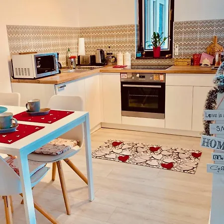 Sunny Deluxe Apt. & Terrace