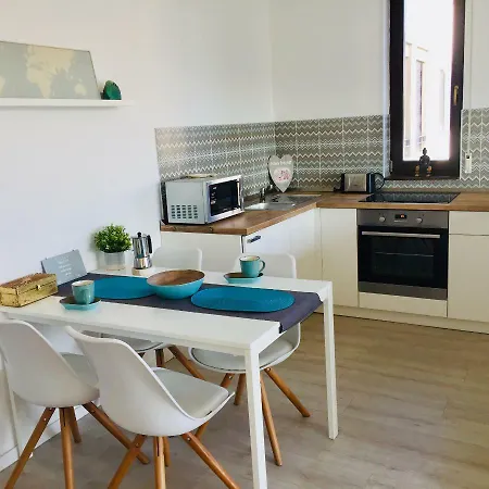 Appartement Sunny Deluxe Apt. & Terrace Boedapest